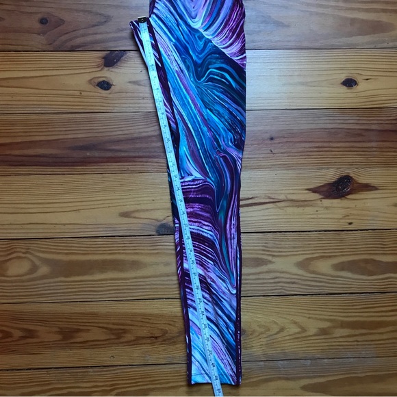 Gymshark Strada Earth Purple Teal Marbled 7/8 Leggings, NWT, L - Picture 11 of 15